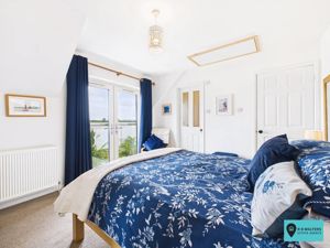 Bedroom- click for photo gallery